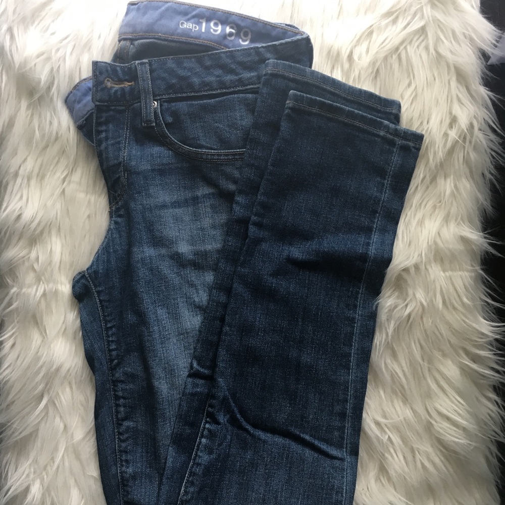 Gap always skinny jeans size 26/2 Long